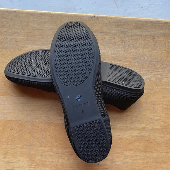 Black round toe Rothy’s - Picture 3 of 3